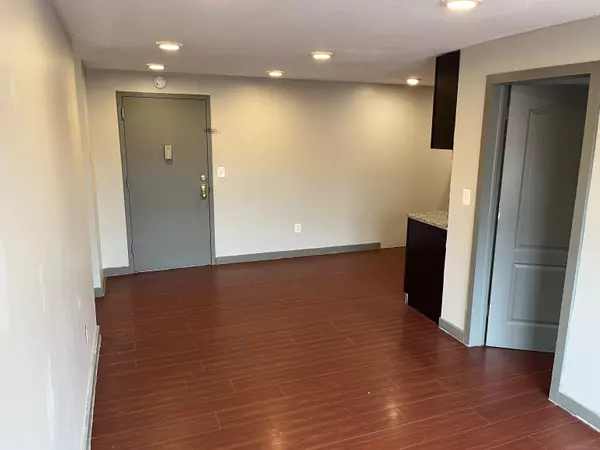 Meriden, CT 06451,32 Cook Avenue #D28