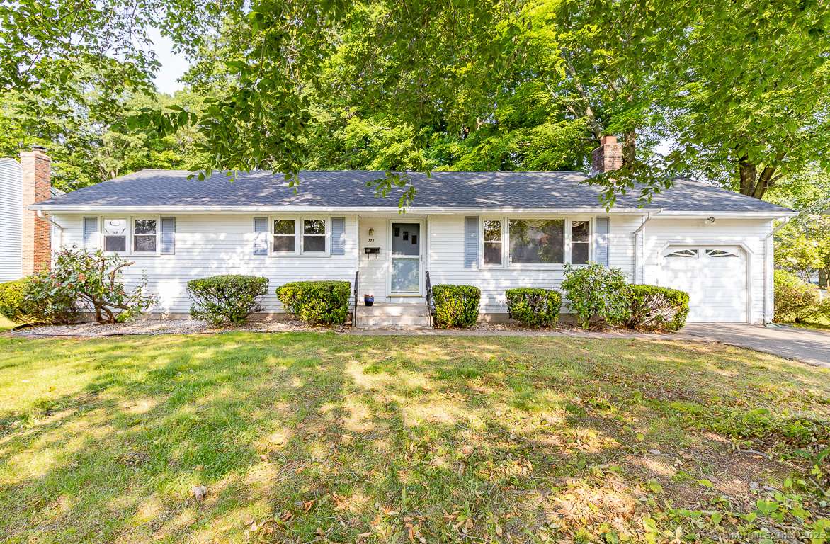 123 Jeffrey Lane, Newington, CT 06111
