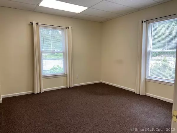 Guilford, CT 06437,Long Hill Road #44