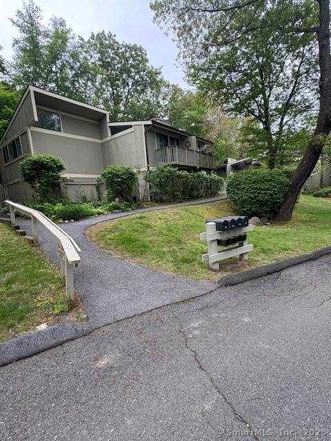 34 Clubhouse Drive #23C, Woodbury, CT 06798