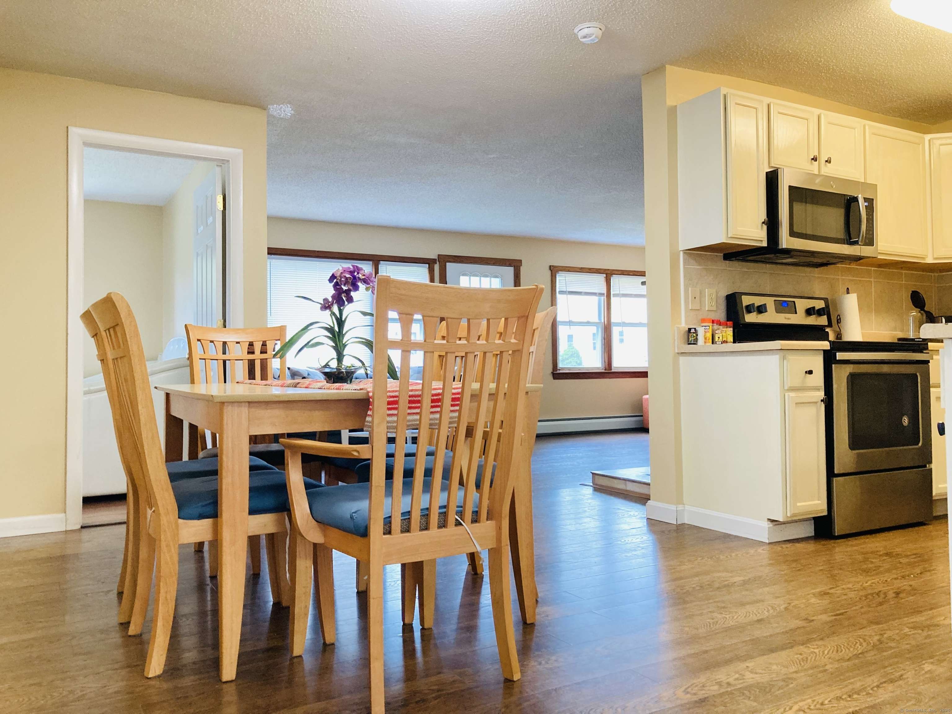 East Lyme, CT 06357,67 South Beechwood Road