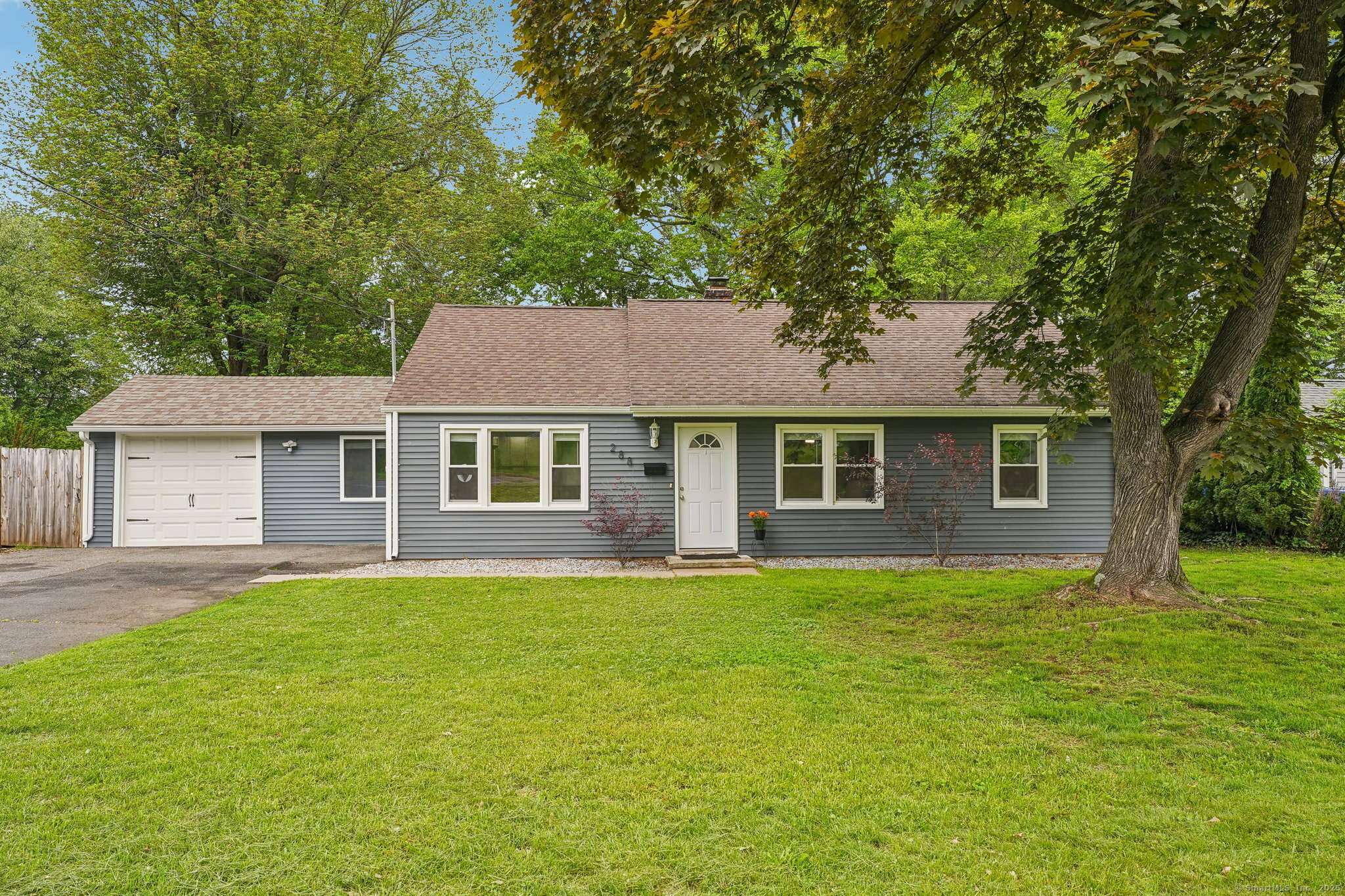 288 Robbins Avenue, Newington, CT 06111