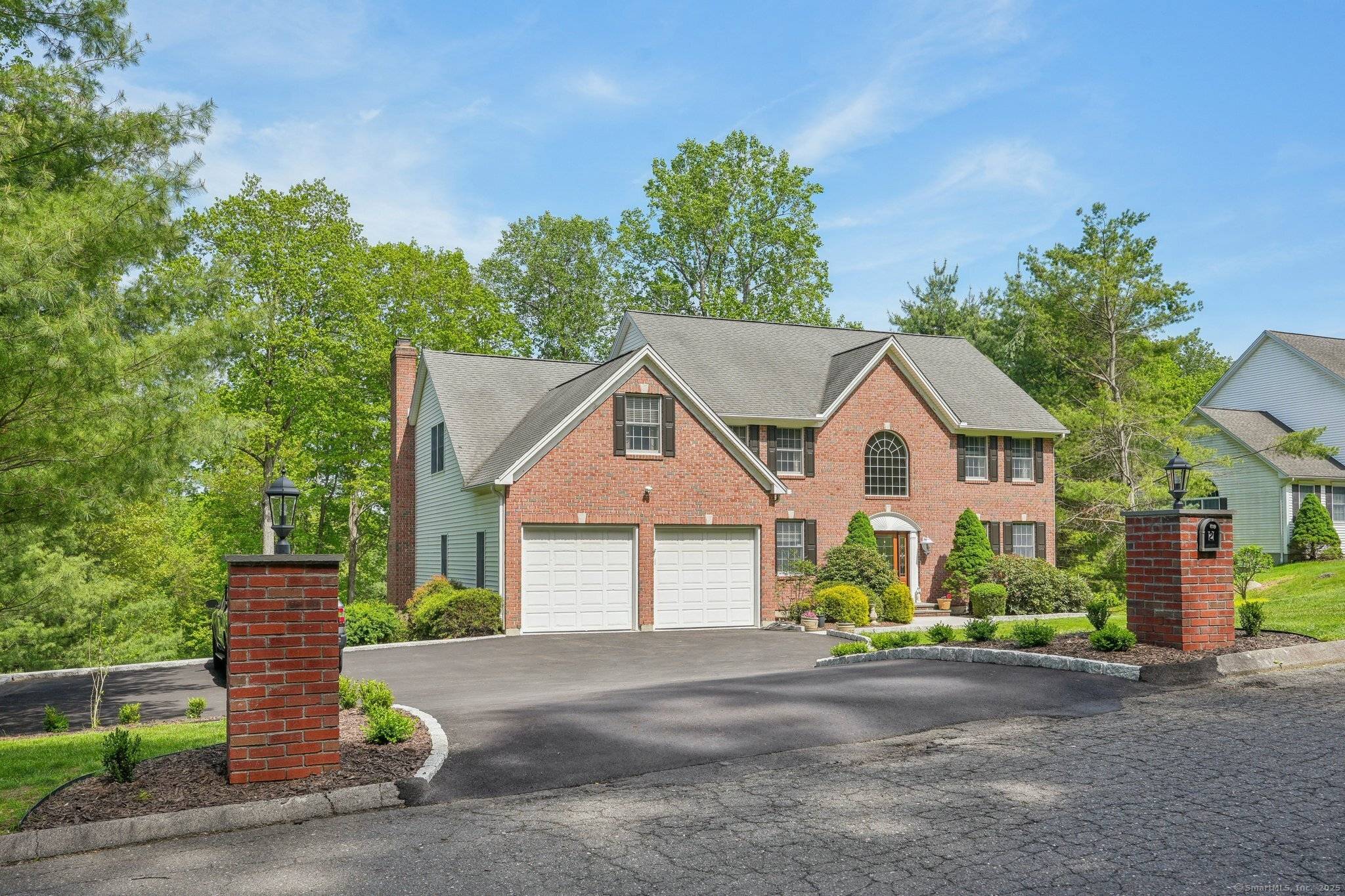Danbury, CT 06811,2 Logans Way