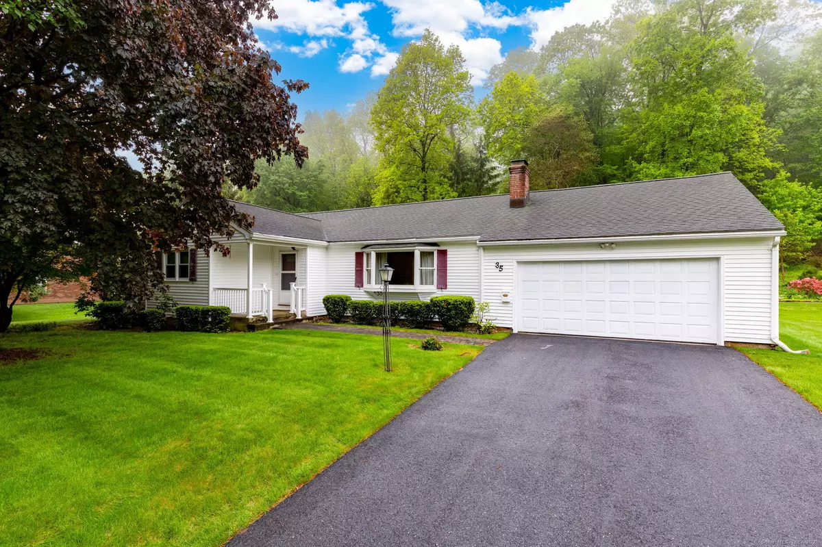 Bristol, CT 06010,35 Hart Street