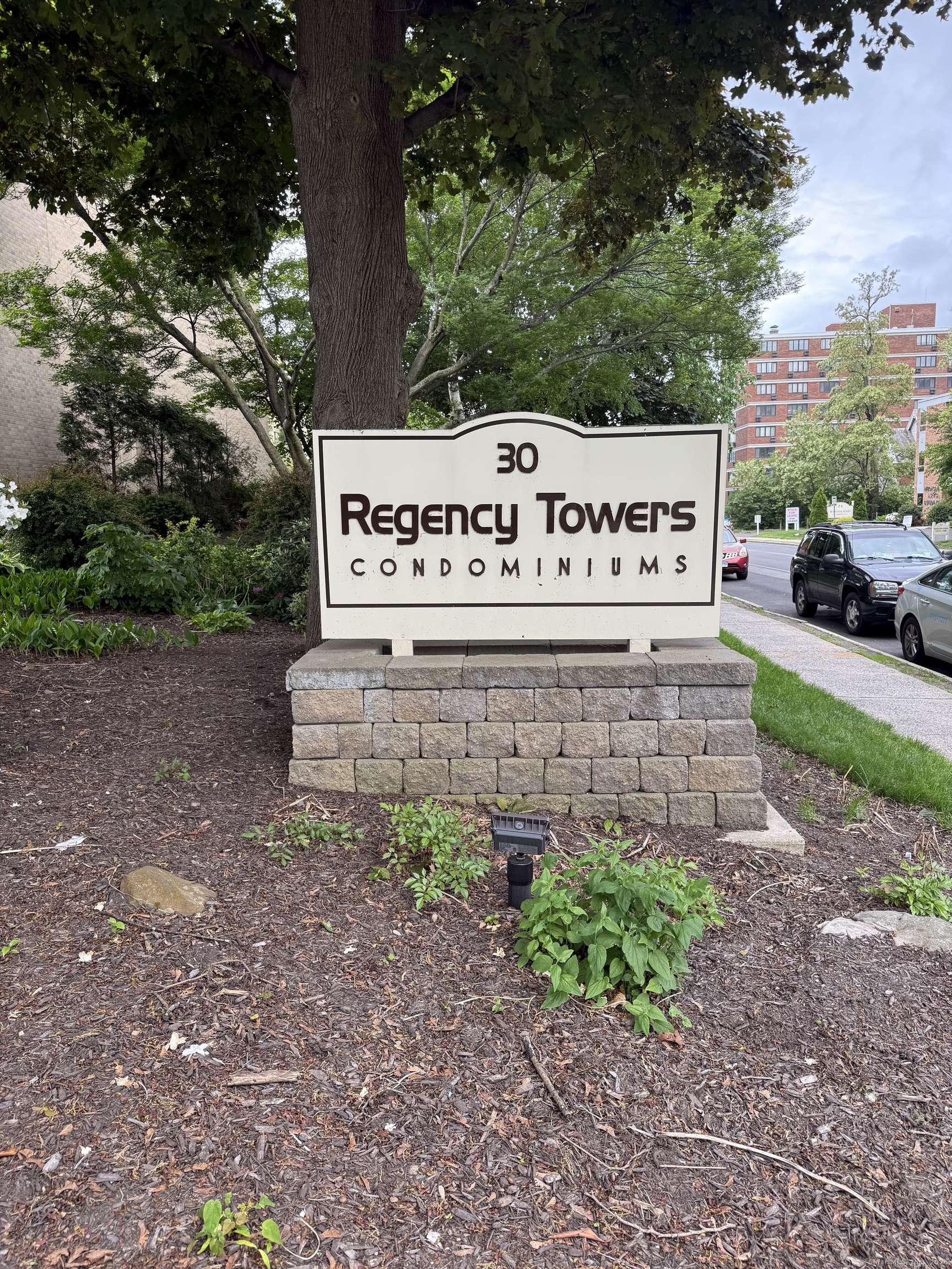 30 Woodland Street #APT 5F, Hartford, CT 06105