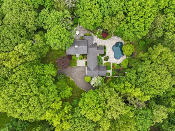 33 Carrington Drive, Stamford, CT 06831