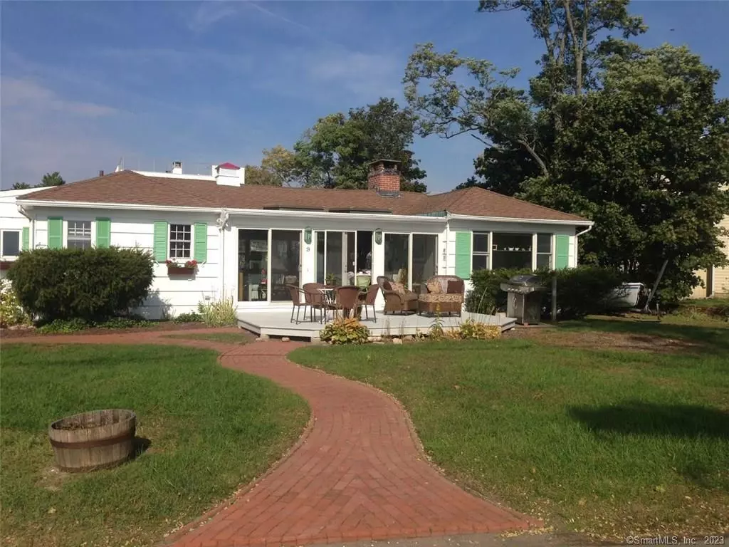 Westport, CT 06880,9 Cockenoe Drive