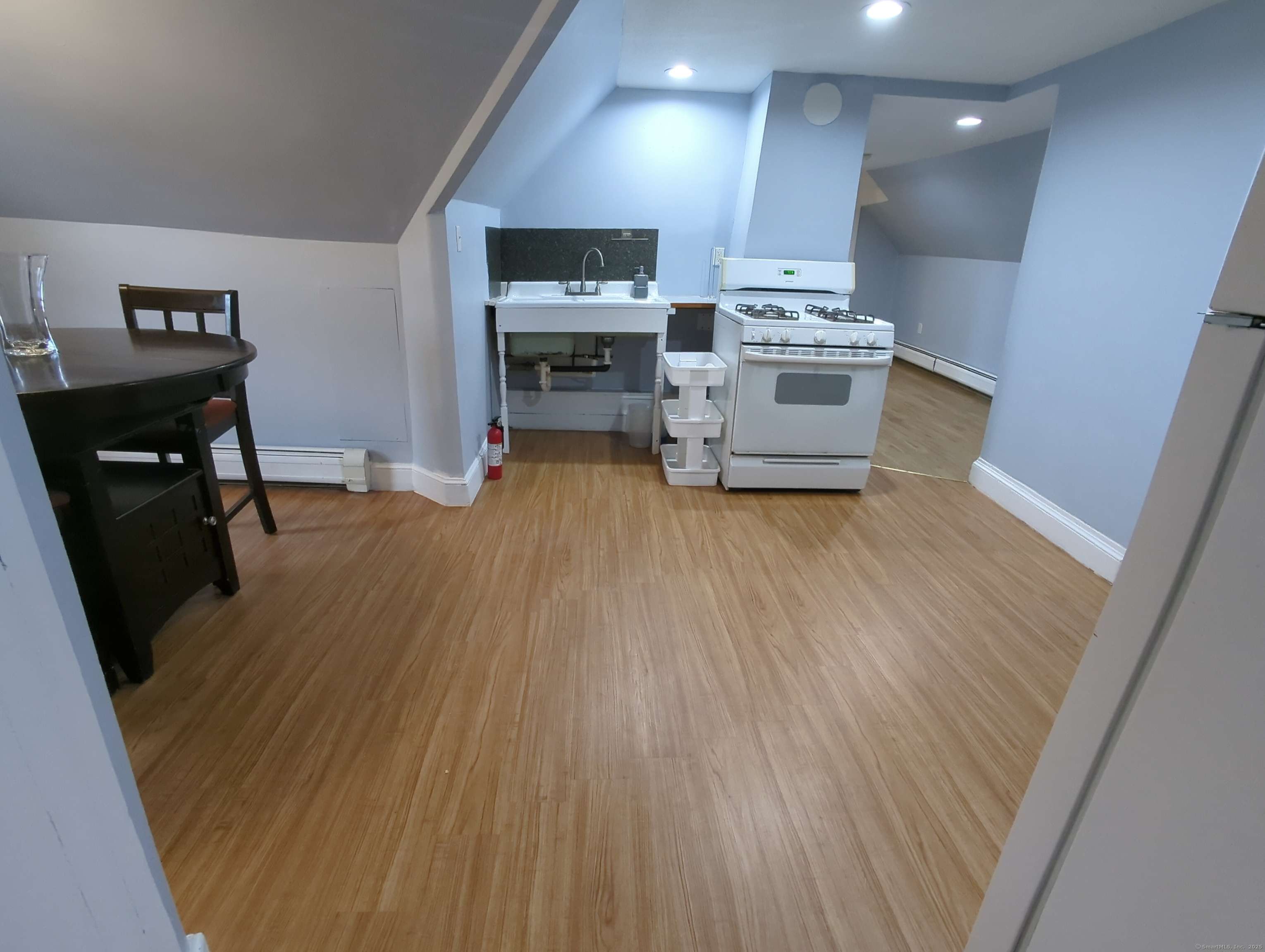 New Britain, CT 06051,633 Arch Street #3