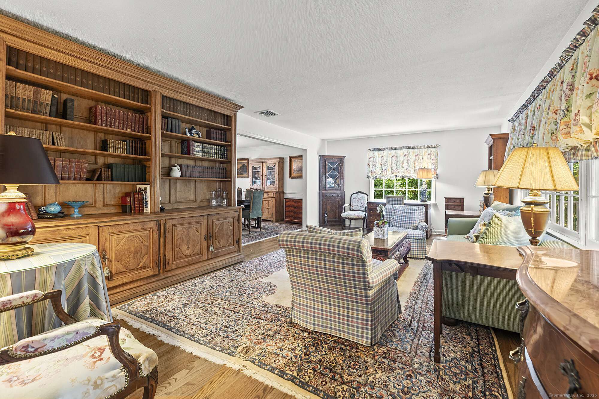New Fairfield, CT 06812,9 Meadowbrook Road