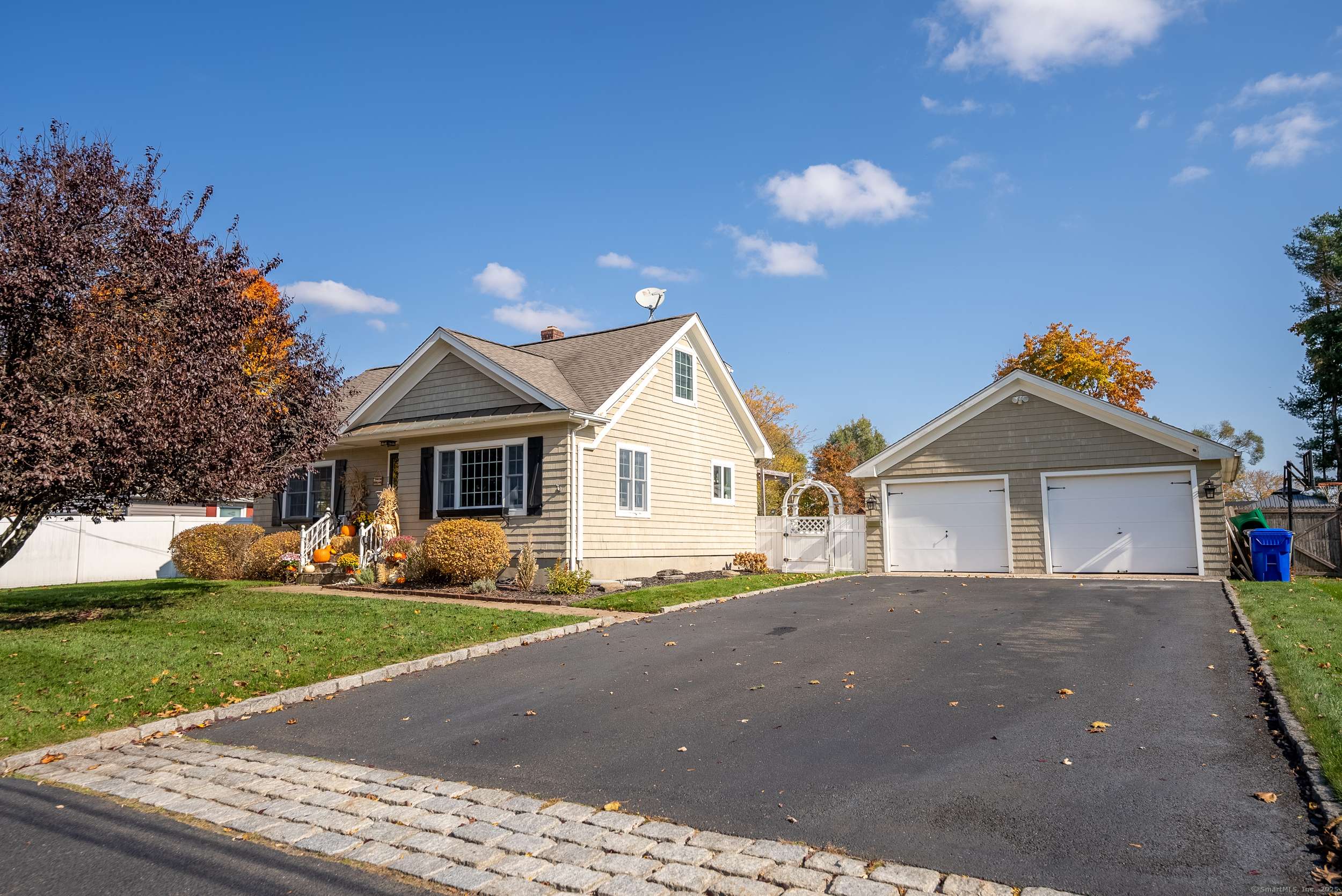 17 Saint Thomas Street, Enfield, CT 06082