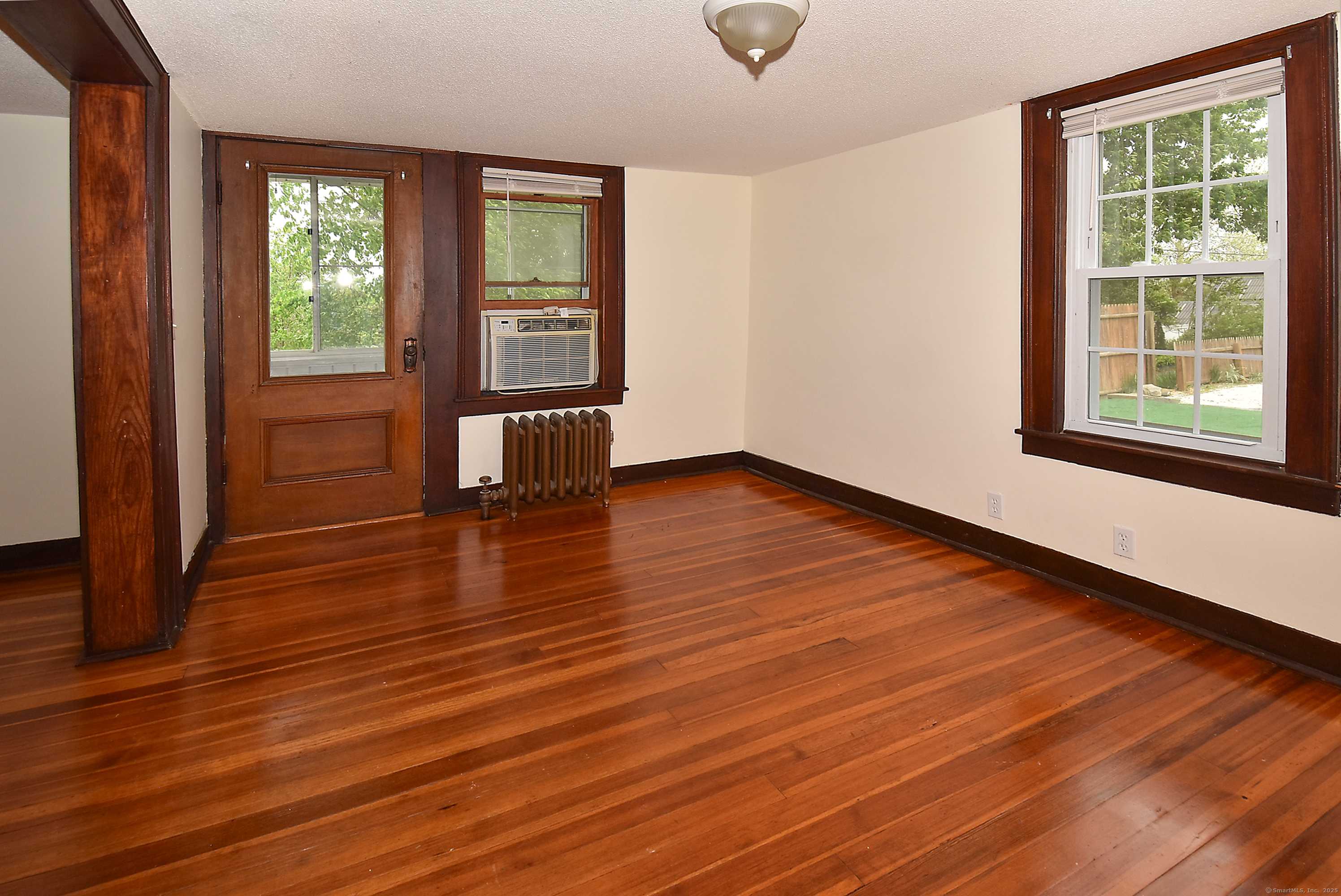 Vernon, CT 06066,17 Spruce Street