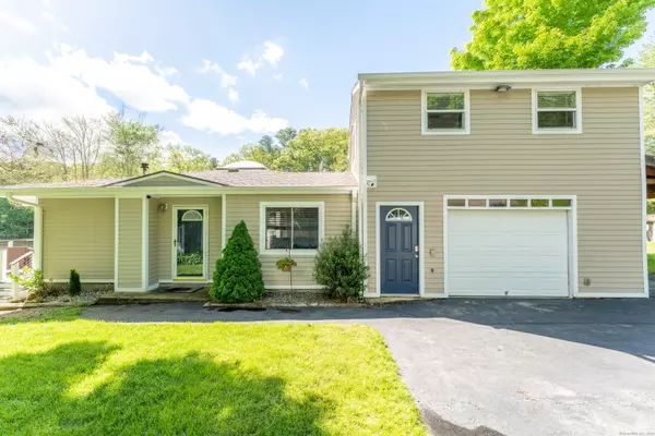 Woodstock, CT 06281,72 Lake View Drive