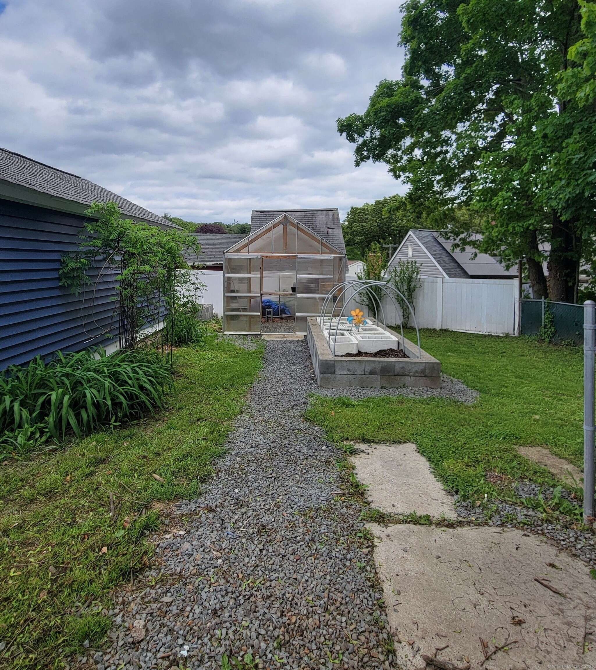 Meriden, CT 06450,909 North Colony Road