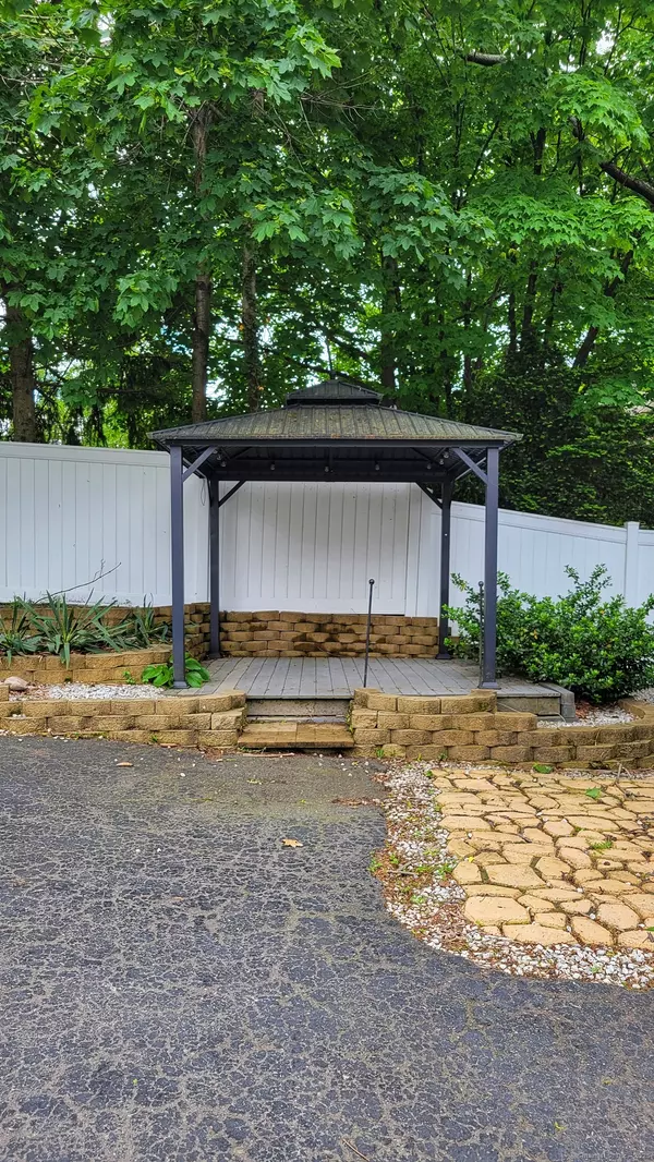 Meriden, CT 06450,909 North Colony Road