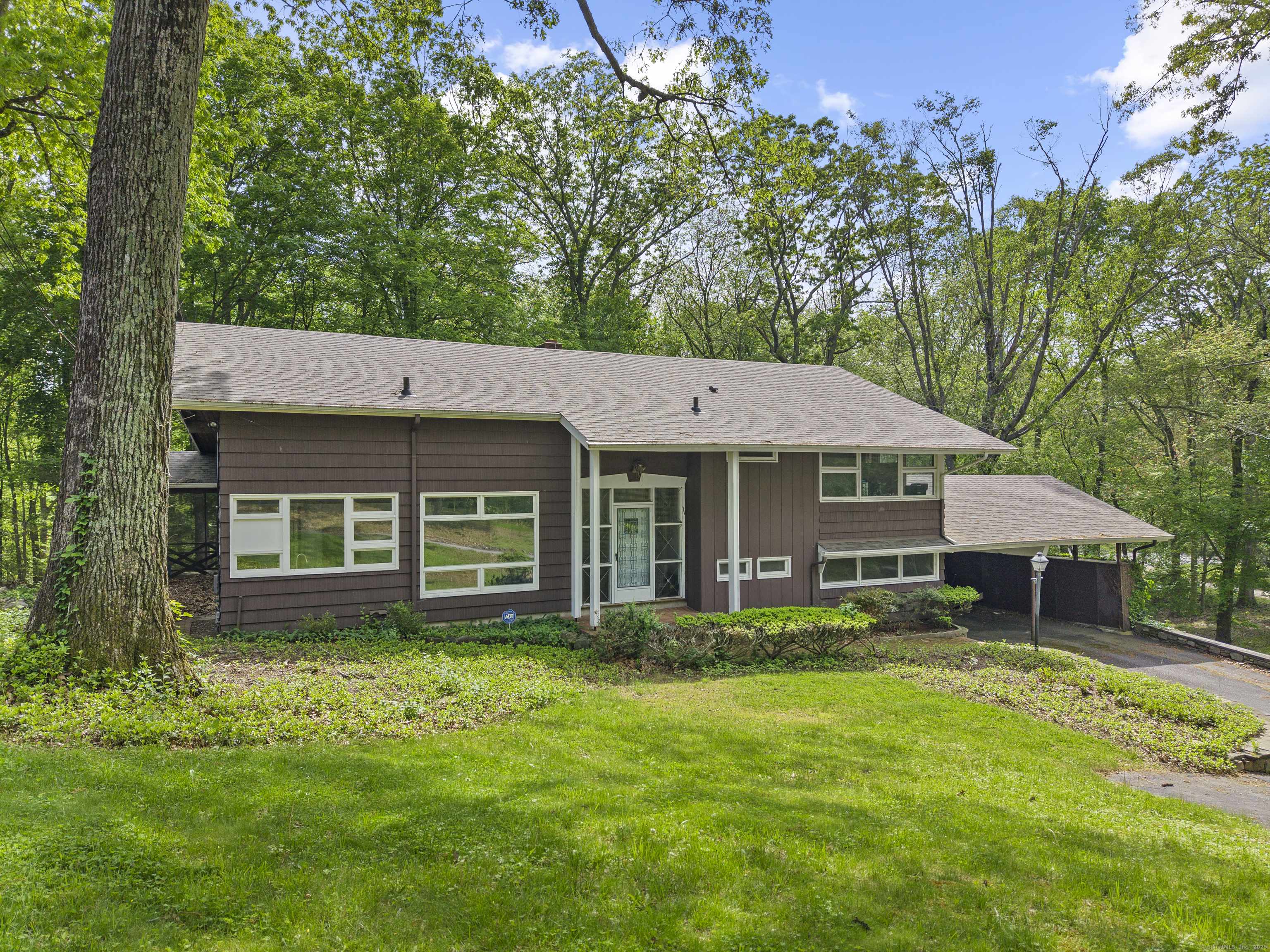 1 Indian Spring Lane, Norwich, CT 06360