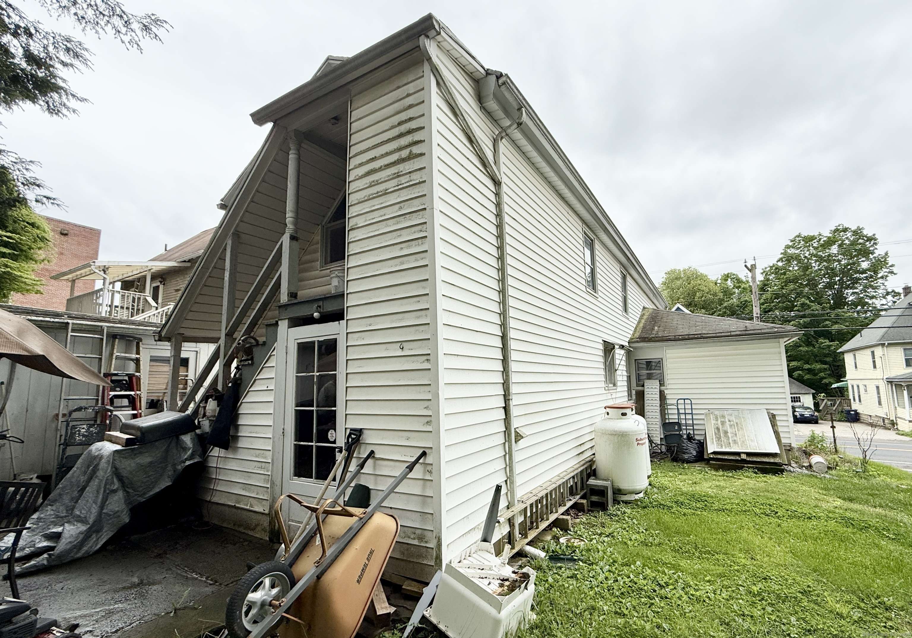 Seymour, CT 06483,17 Maple Street