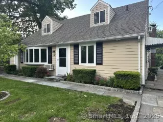 Stamford, CT 06902,16 Neponsit Street