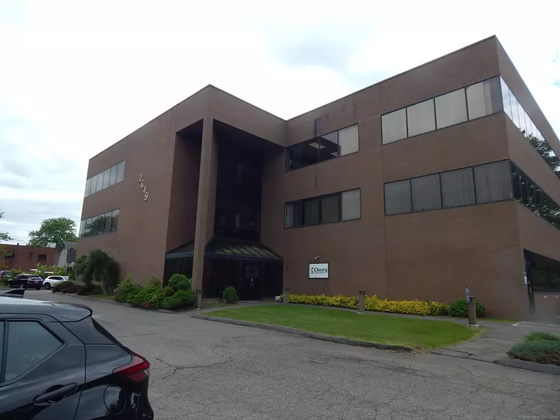 2049 Silas Deane Highway, Rocky Hill, CT 06067