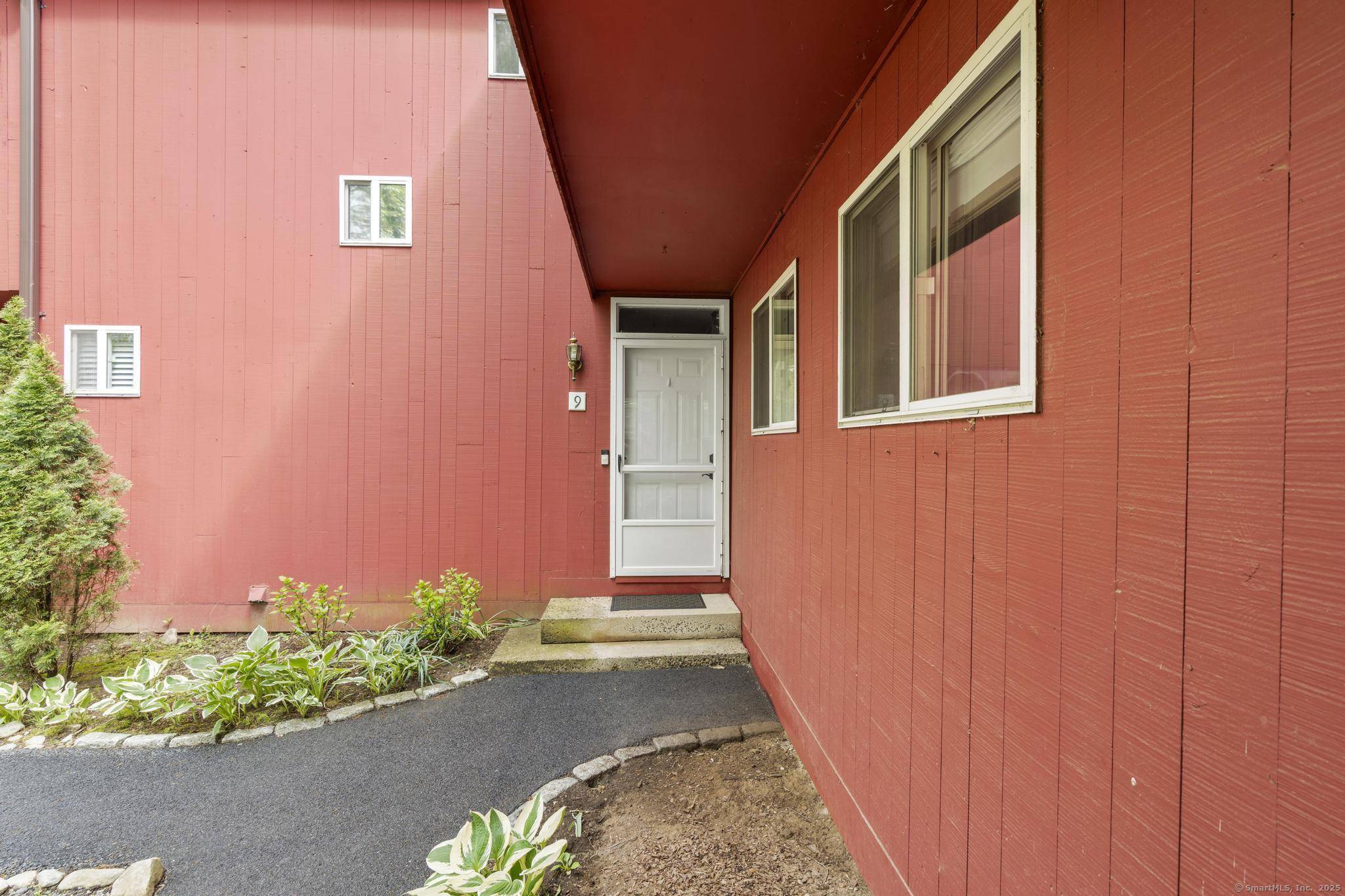Woodbury, CT 06798,9 Lower Commons #9