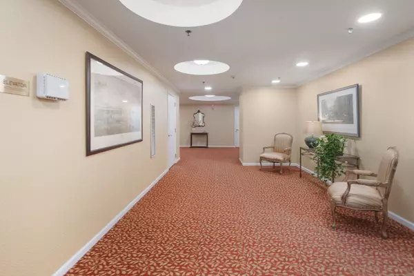 Greenwich, CT 06830,33 West Putnam Avenue #1D