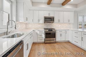 Stamford, CT 06902,239 Henry Street ##5
