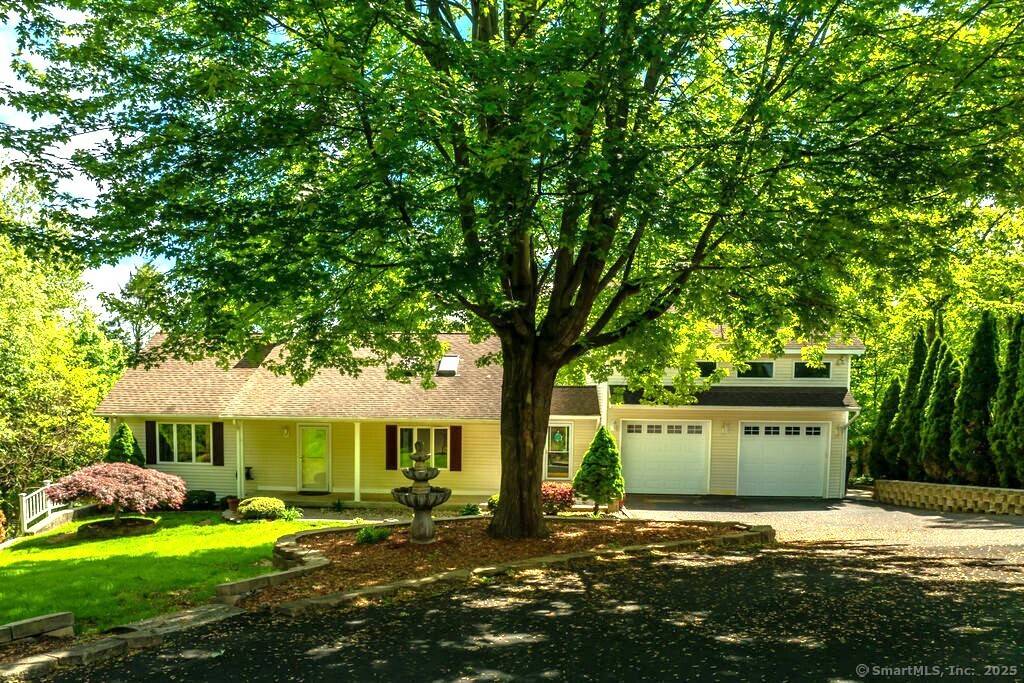 Bristol, CT 06010,2 Topsfield Road