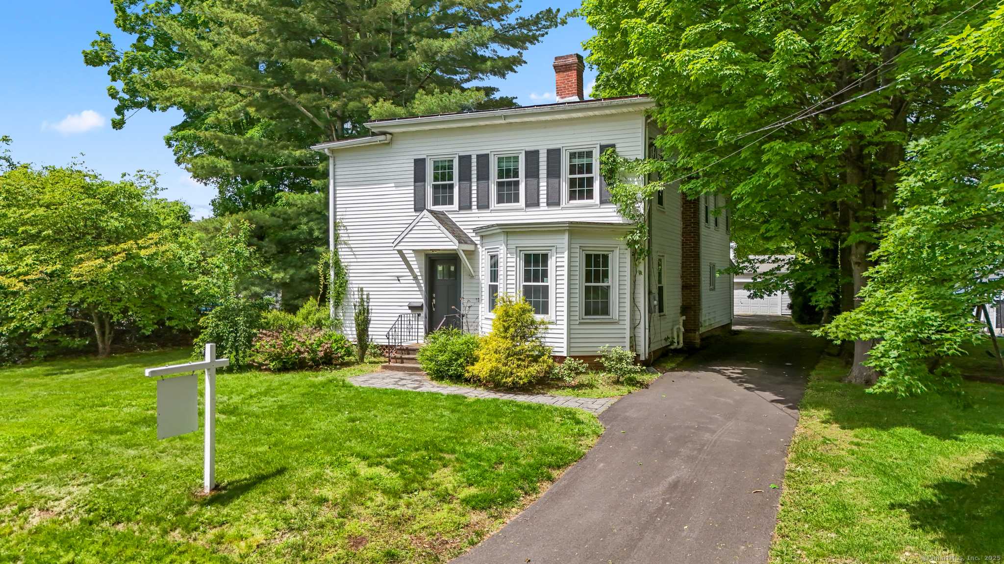 Berlin, CT 06037,27 Maple Street