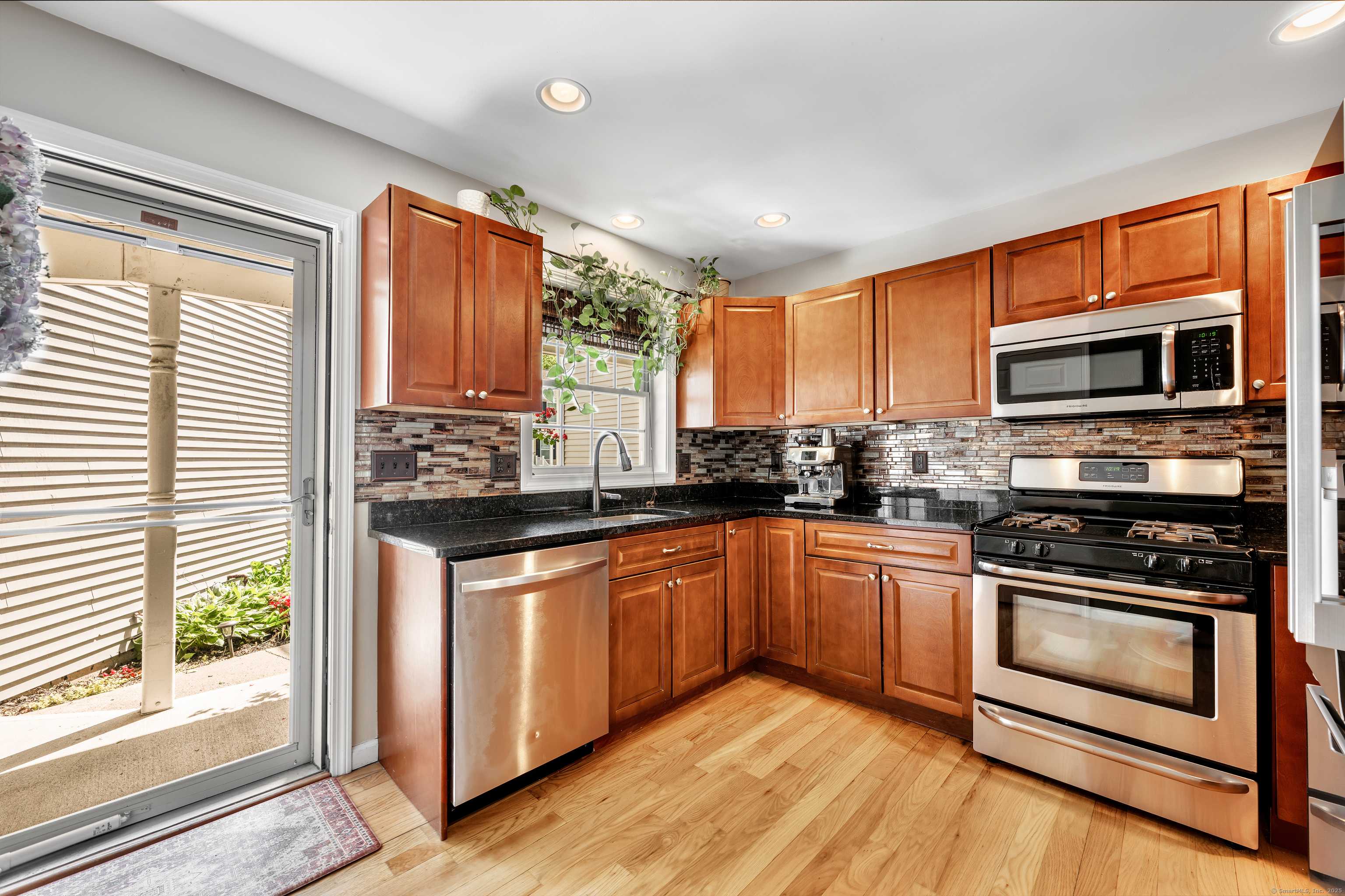 Southington, CT 06444,2118 Meriden Waterbury Turnpike #18
