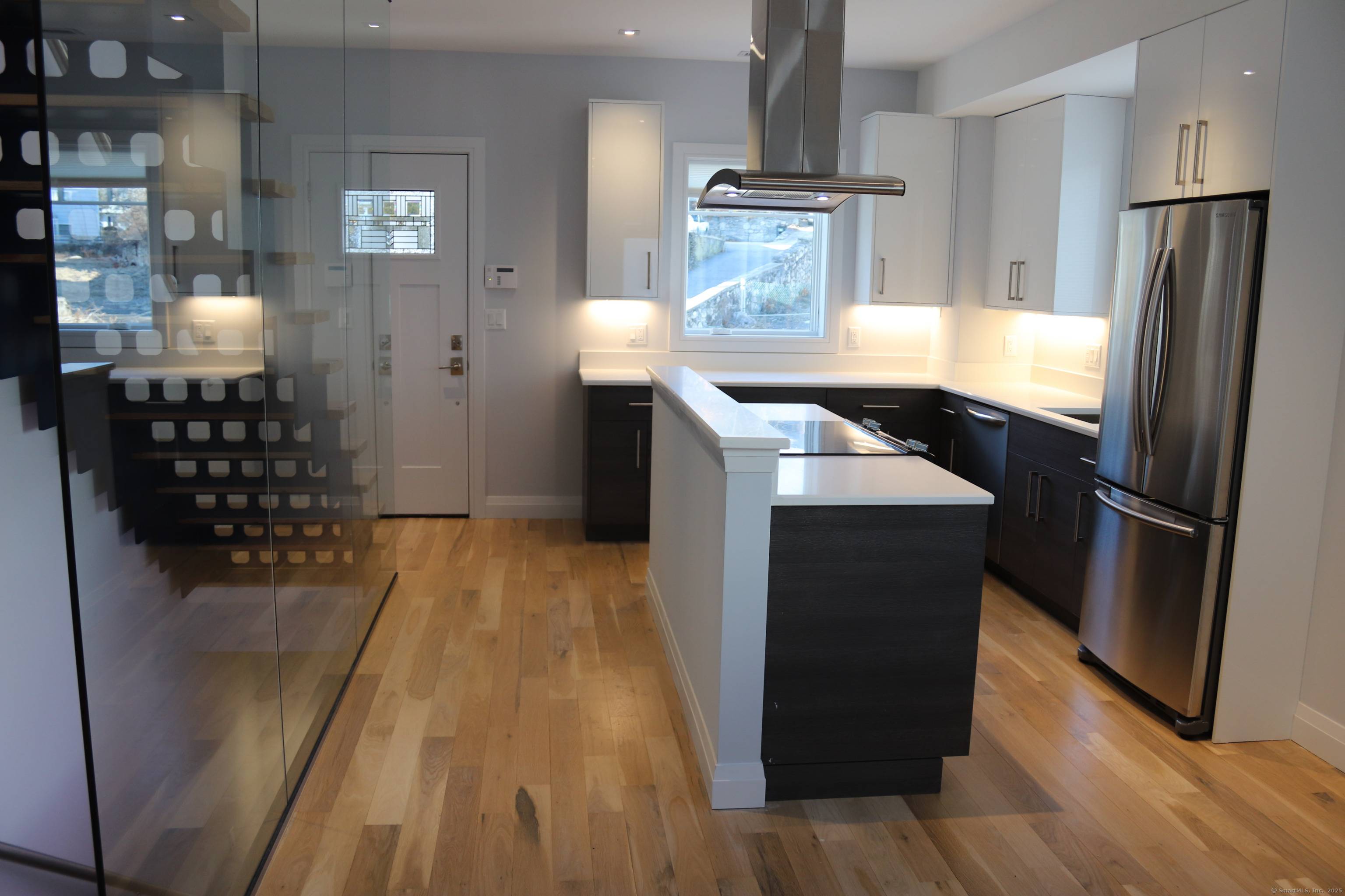 New Canaan, CT 06840,95 Locust Avenue #B