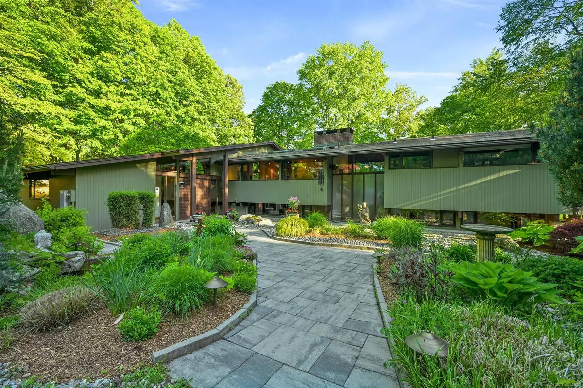 Ridgefield, CT 06877,25 Ketcham Road