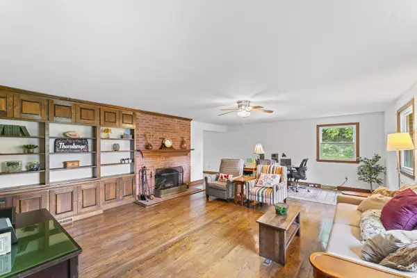 Oxford, CT 06478,405 Chestnut Tree Hill Road