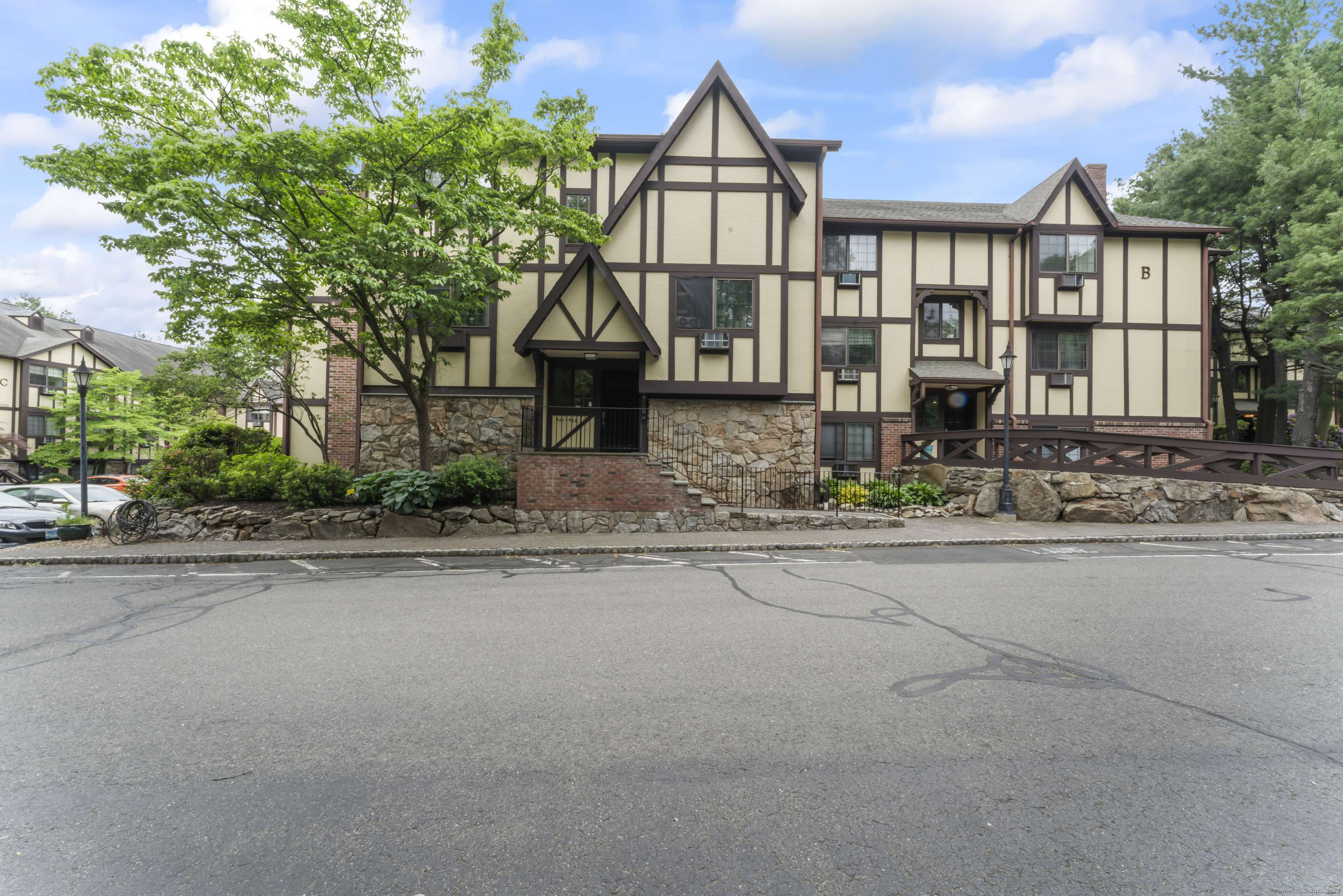 50 Aiken Street #APT 465, Norwalk, CT 06851