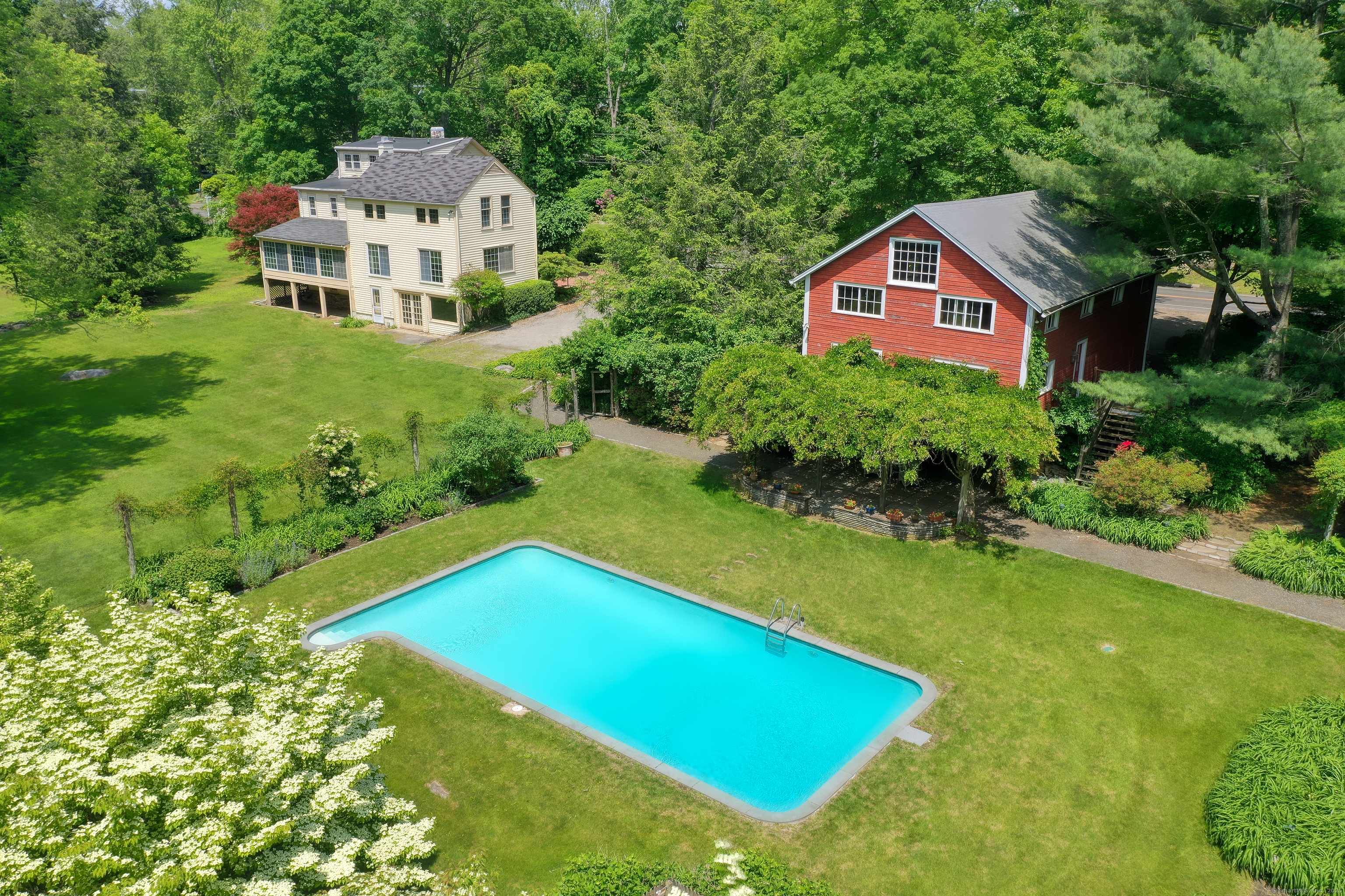 708 Ponus Ridge, New Canaan, CT 06840