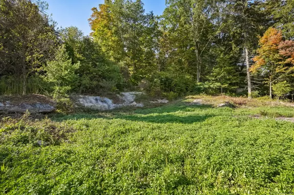 Weston, CT 06883,96 Georgetown Road