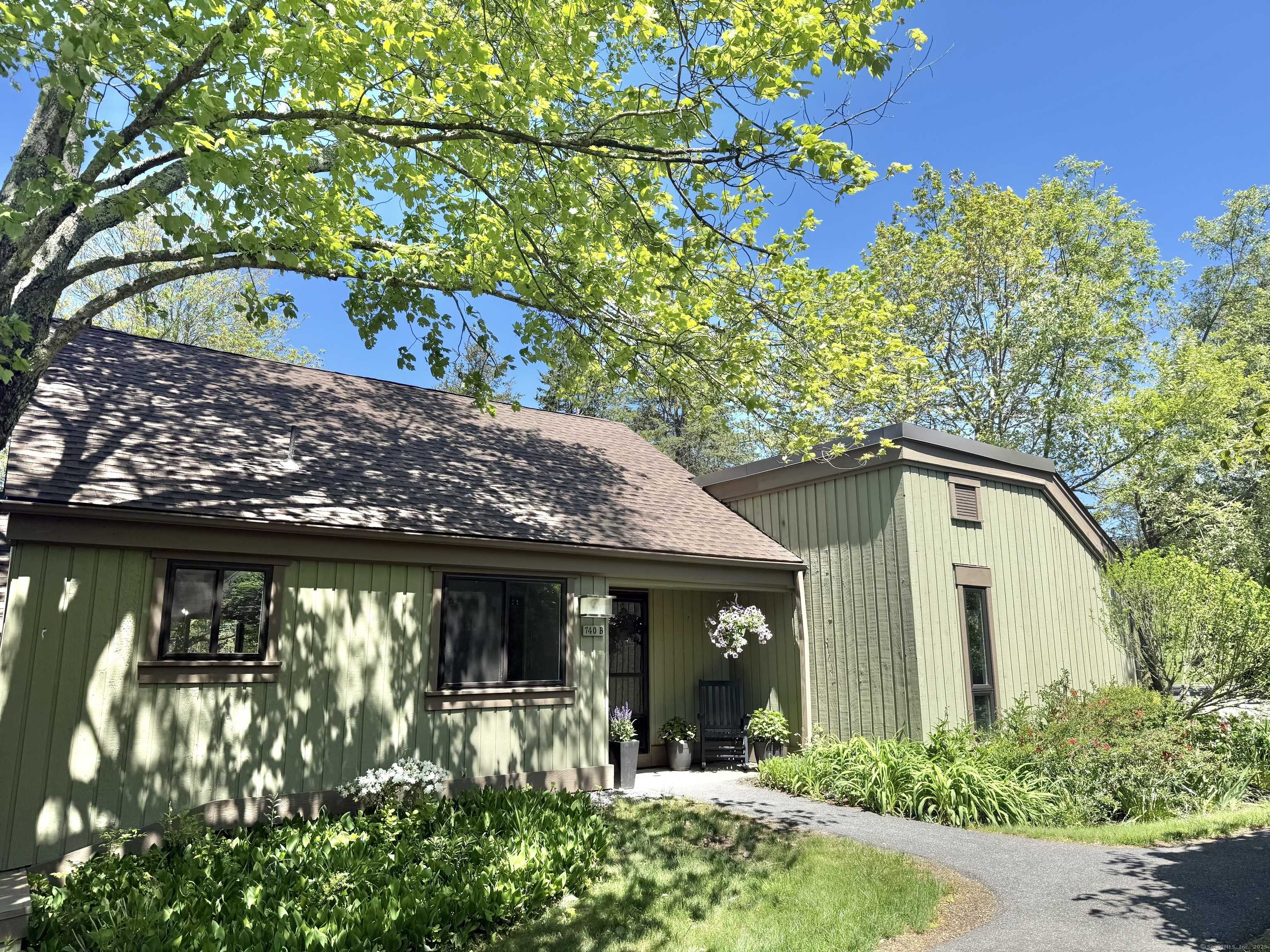 740 Heritage Village #B, Southbury, CT 06488