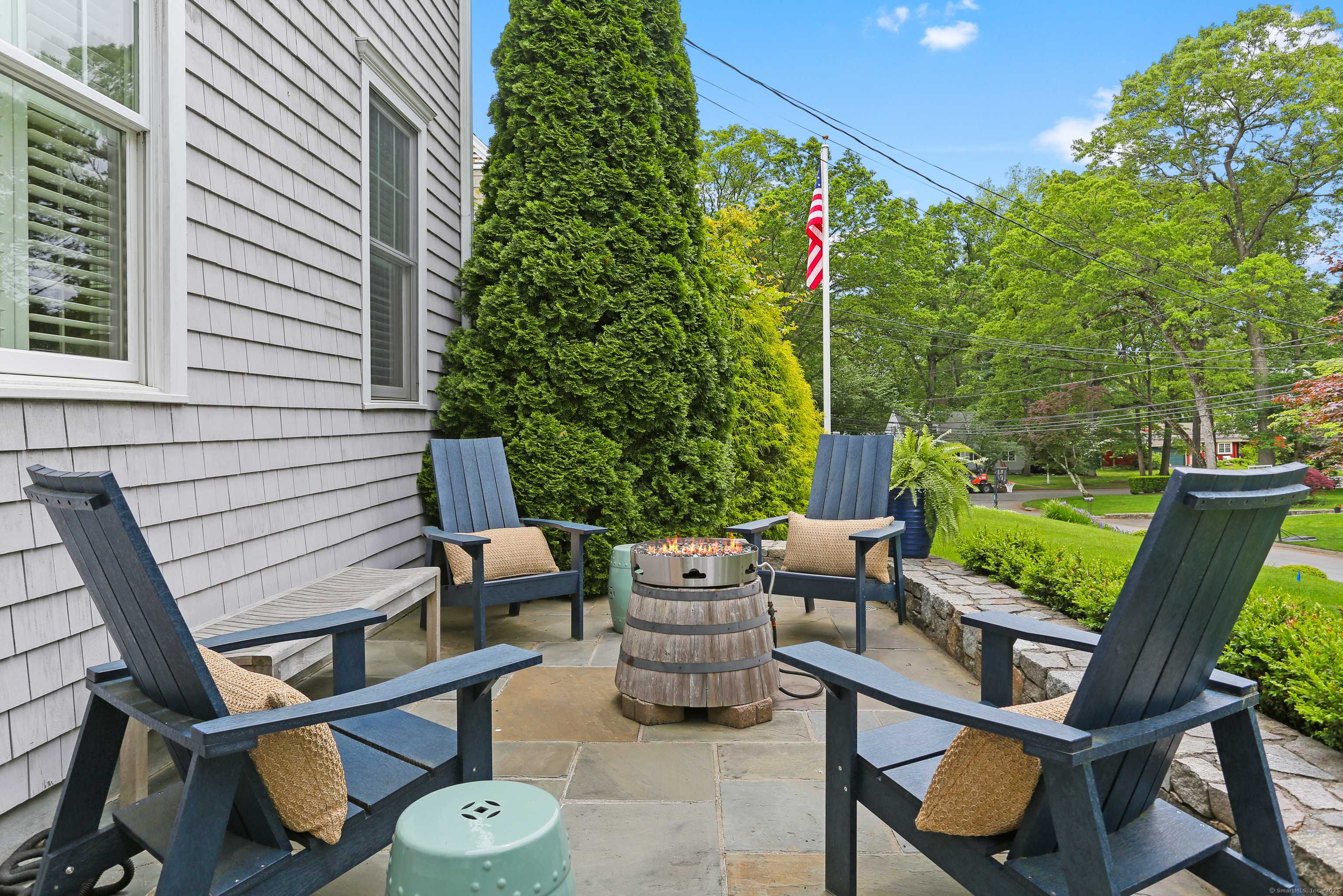 Fairfield, CT 06824,44 Larkspur Road