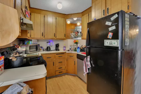 New Britain, CT 06051,239 Glen Street #3F