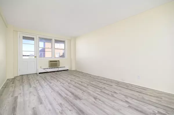 Stamford, CT 06901,444 Bedford Street #9C