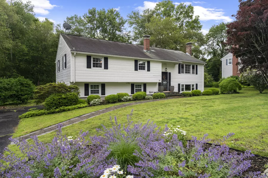 38 Rossie Street, Stonington, CT 06355