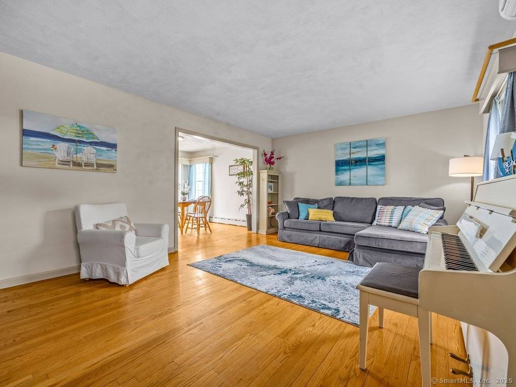 New London, CT 06320,388 Pequot Avenue