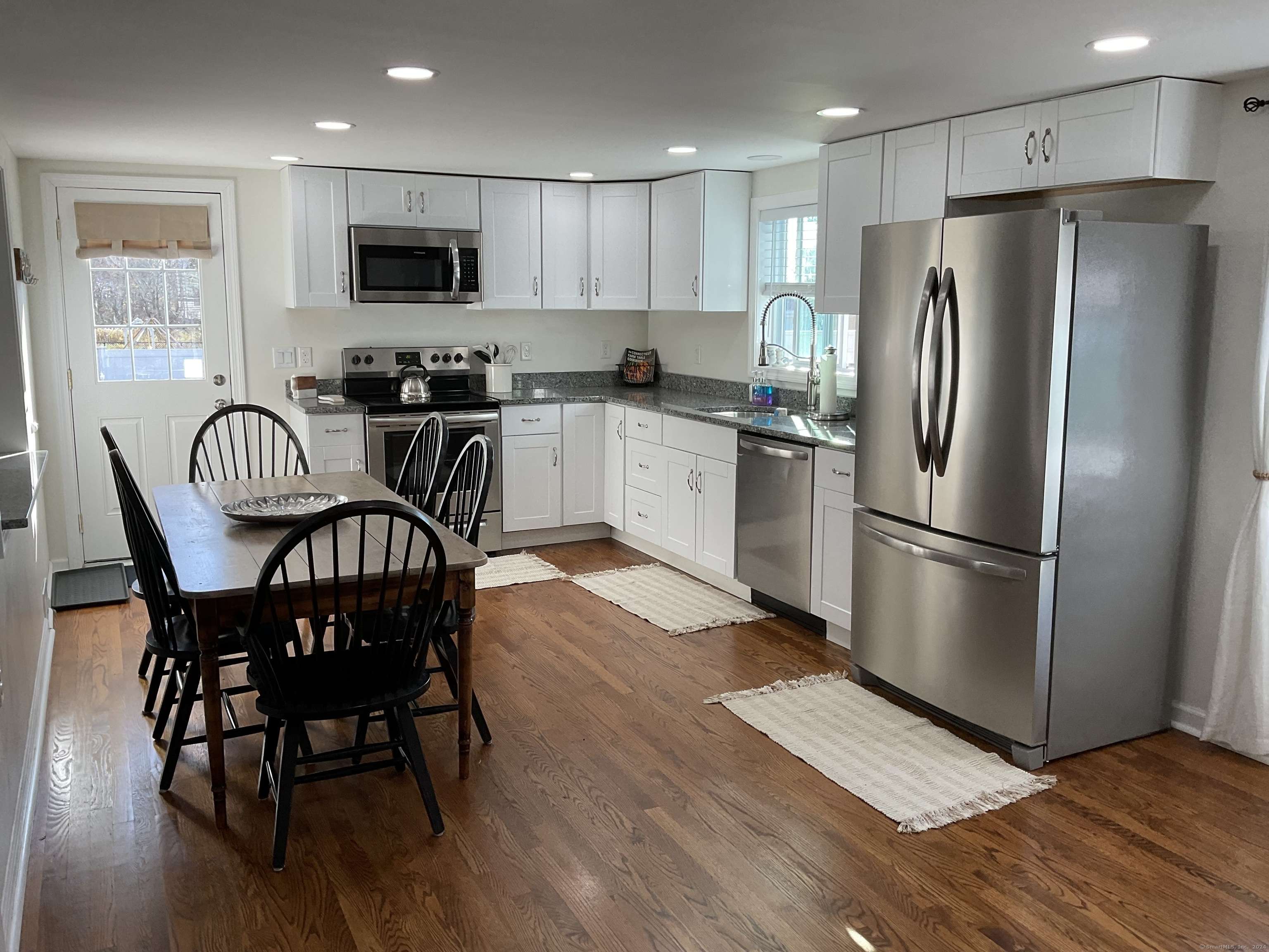 Waterford, CT 06385,12 East Bishop Street