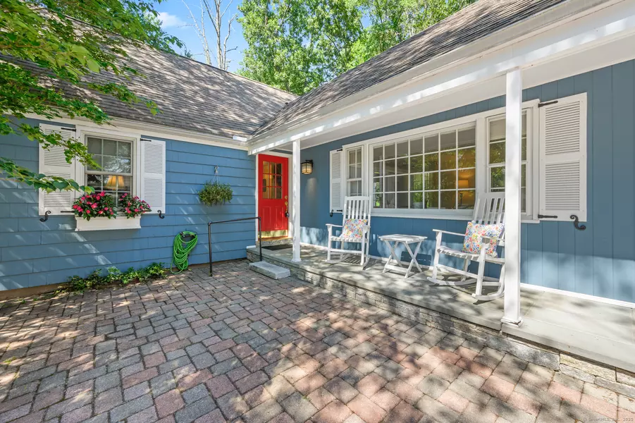 106 Robin Road, Glastonbury, CT 06033