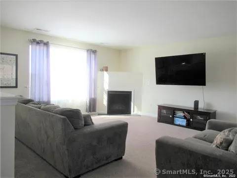 Suffield, CT 06078,986 East Street South