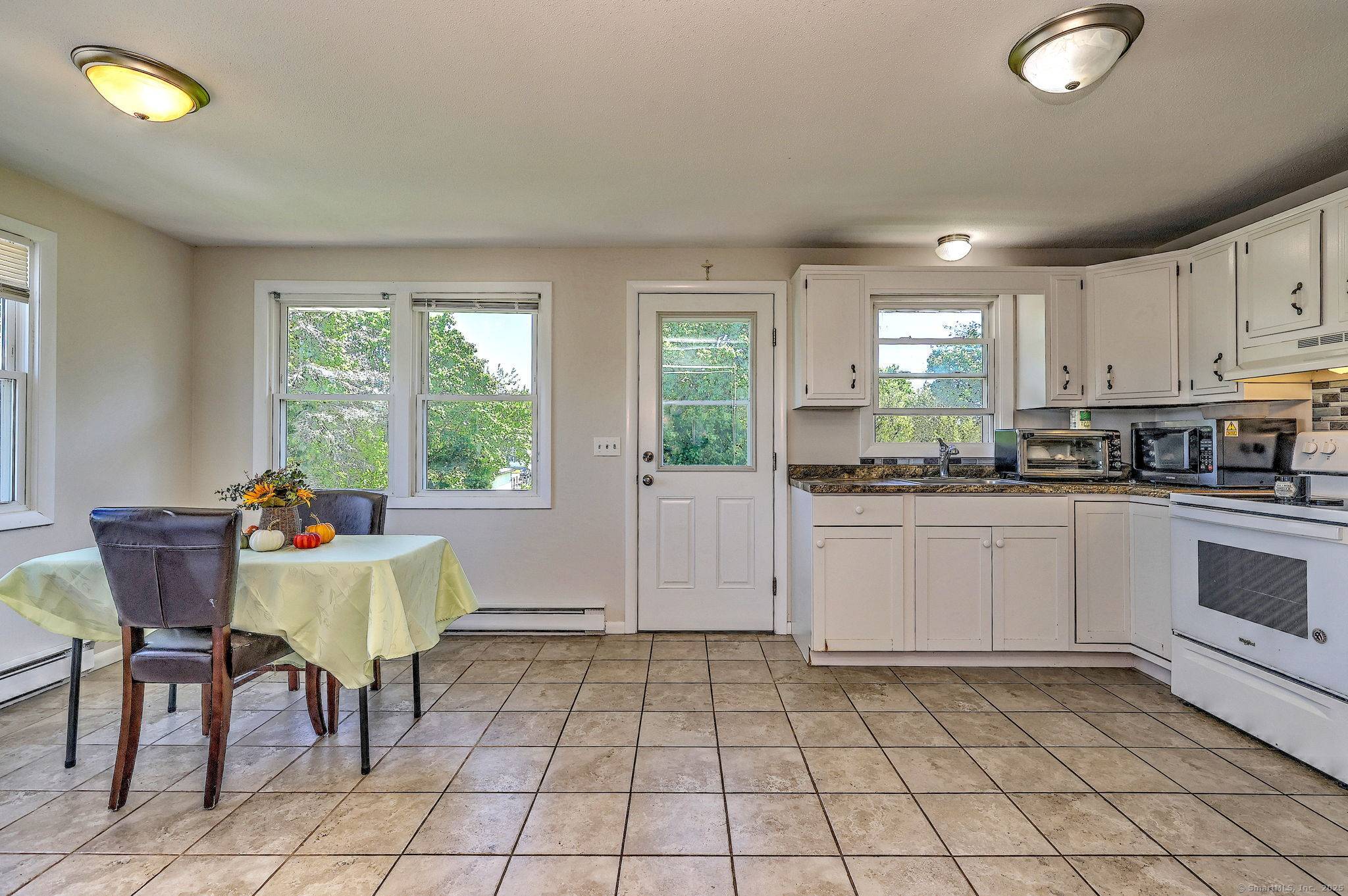 Branford, CT 06405,23 Gilbert Lane #25