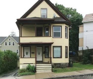 48 Moore Avenue, New London, CT 06320