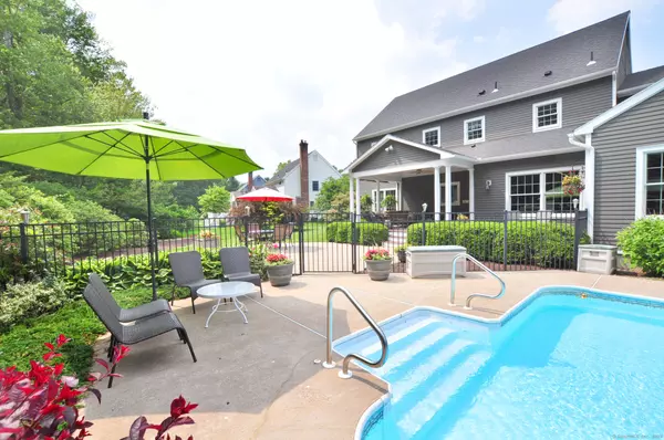 Farmington, CT 06085,151 Oakridge