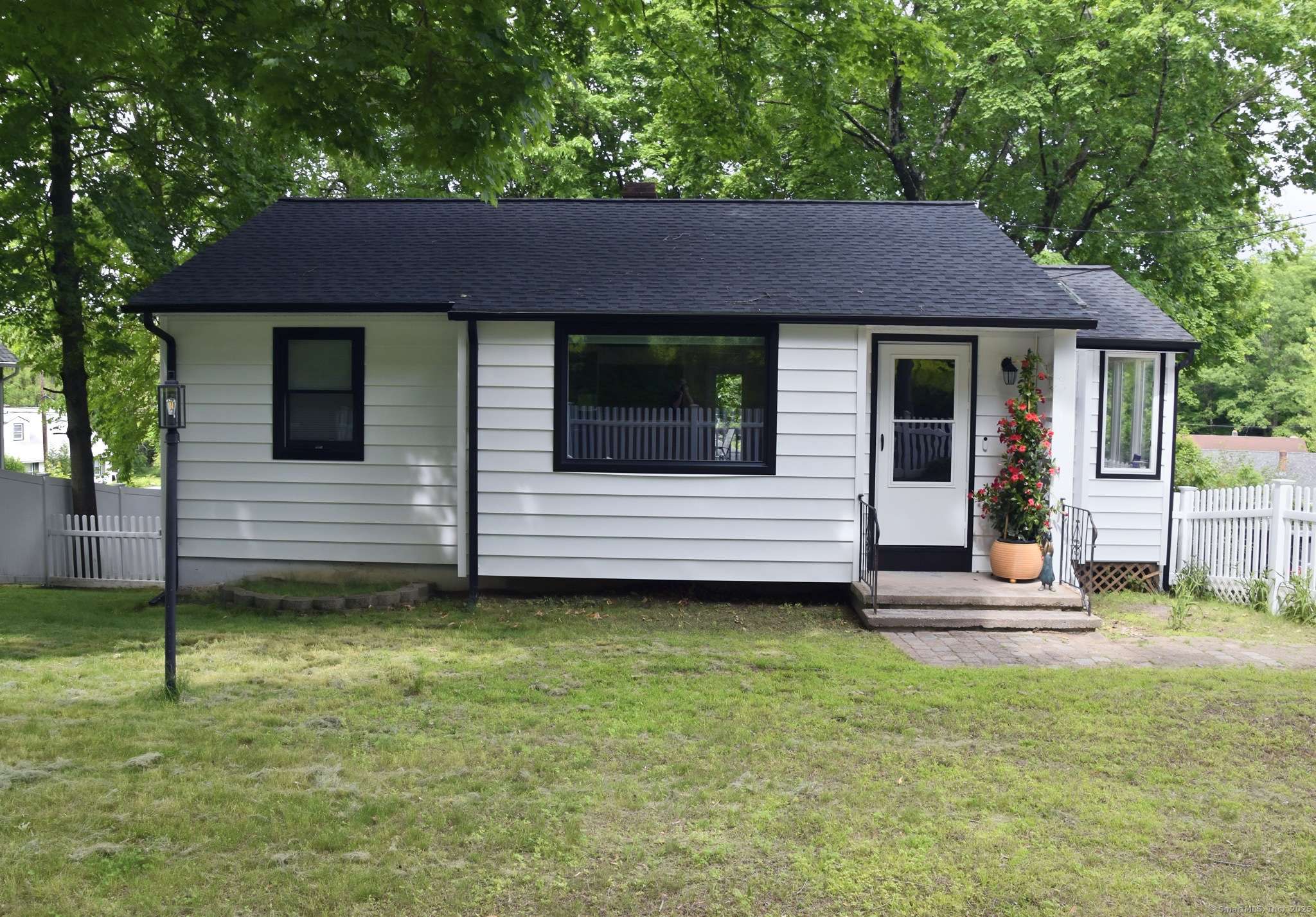 40 Mountainville Road, Danbury, CT 06810