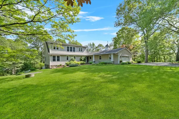 Ridgefield, CT 06877,40 Thunder Hill Lane