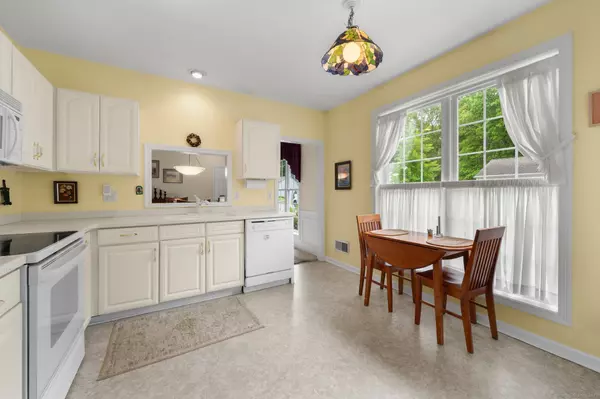 Waterford, CT 06385,18 Beechwood Drive