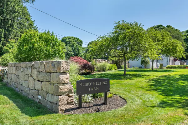 Stonington, CT 06378,264 Taugwonk Road